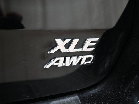 Used 2018 Toyota Sienna XLE Premium image 22