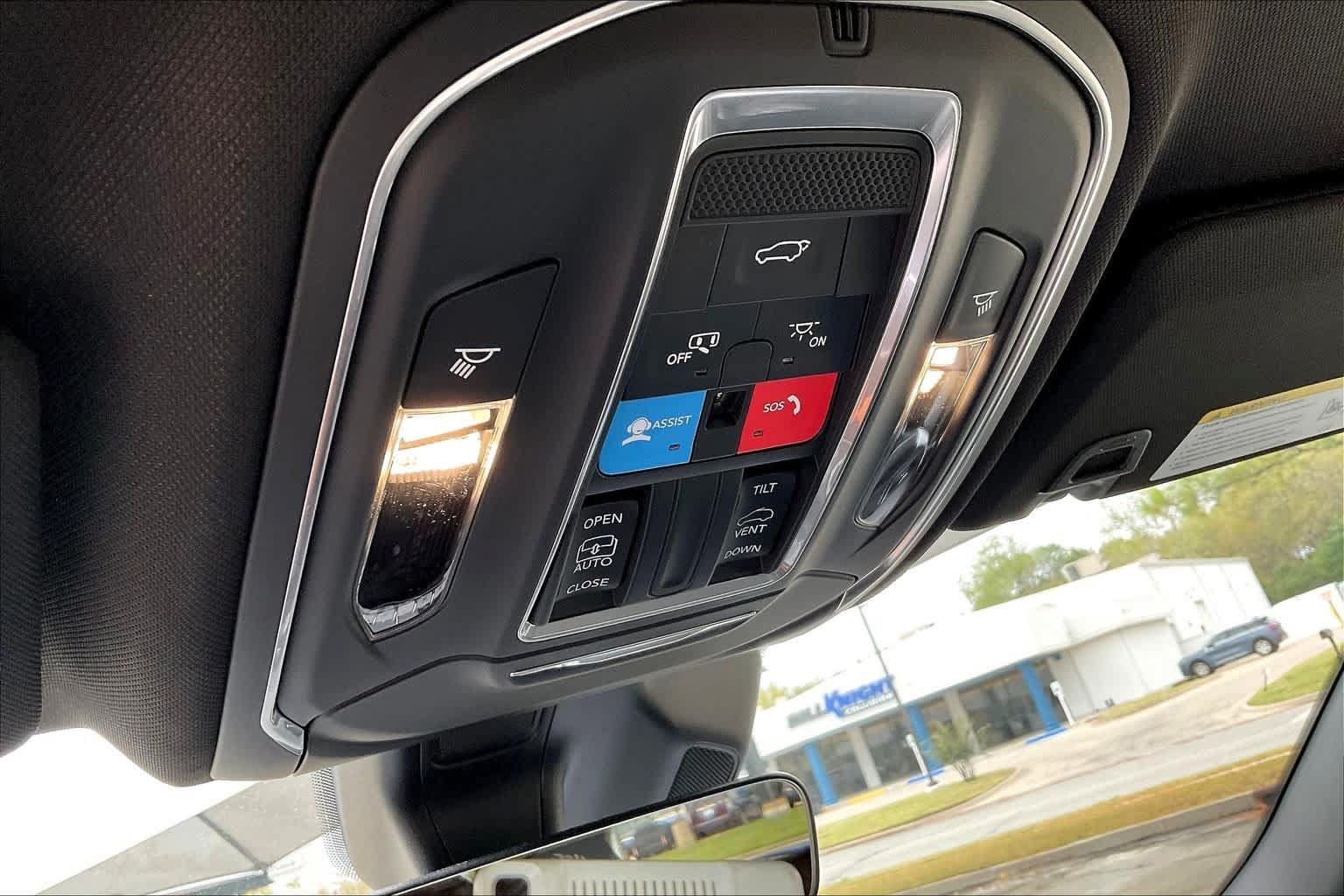 New 2025 Jeep Grand Cherokee Laredo X w/ Luxury Tech Group I AWD/4WD image 17