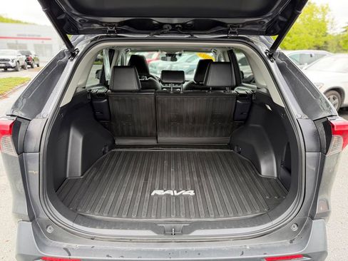 Certified 2023 Toyota RAV4 XLE Premium AWD/4WD image 5
