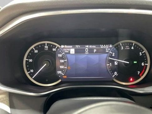 Used 2022 Jaguar XF R-Dynamic SE image 15