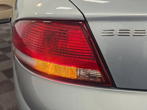 Used 2003 Chrysler Sebring Limited image 43