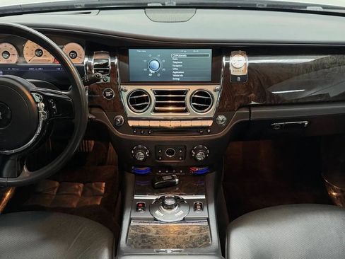 Used 2013 Rolls-Royce Ghost RWD image 31