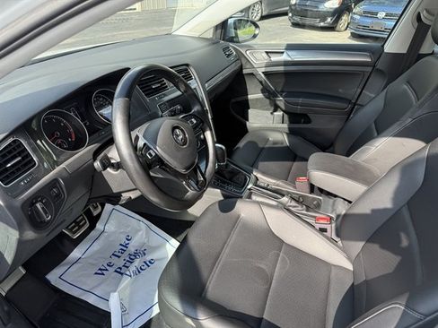Used 2017 Volkswagen Golf Alltrack SE AWD/4WD image 9