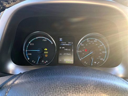 Used 2016 Toyota RAV4 Limited image 18