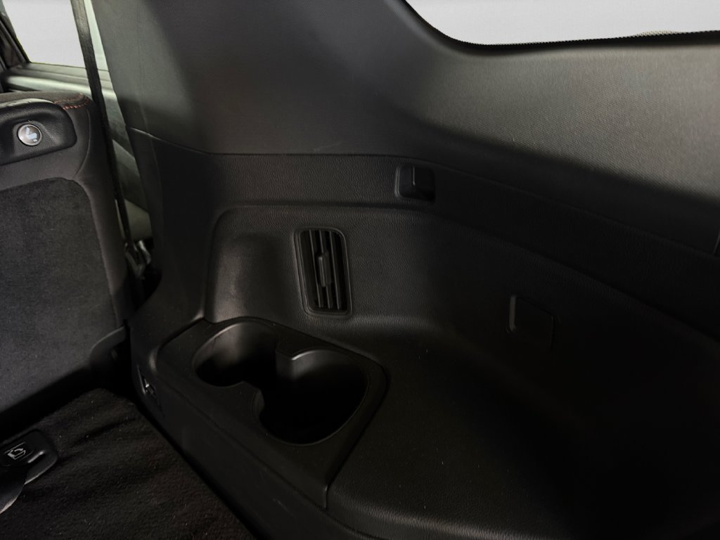 Used 2025 Honda Pilot Sport image 29