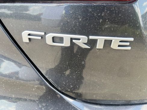 Used 2024 Kia Forte LXS FWD image 9