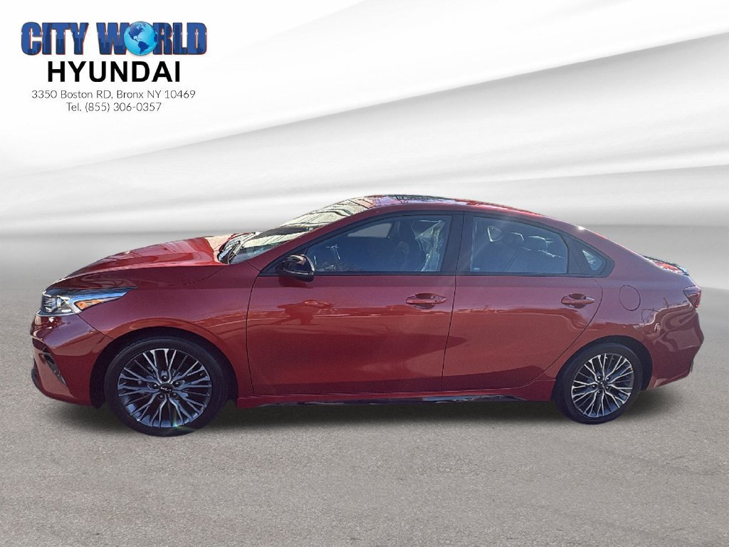 Used 2024 Kia Forte GT-Line w/ GT-Line Premium Package FWD image 2