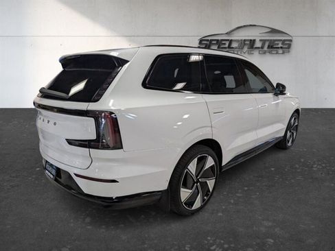 Used 2025 Volvo EX90 Ultra AWD/4WD image 10