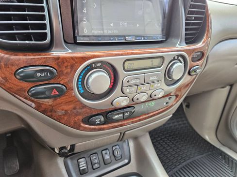 Used 2005 Toyota Sequoia Limited AWD/4WD image 25