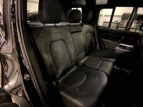 Used 2024 Land Rover Defender 110 S image 19
