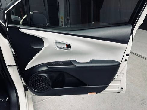 Used 2016 Toyota Prius Four w/ Advanced Technology Package FWD image 24