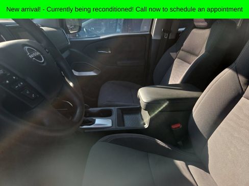 Used 2022 Nissan Frontier SV AWD/4WD image 10