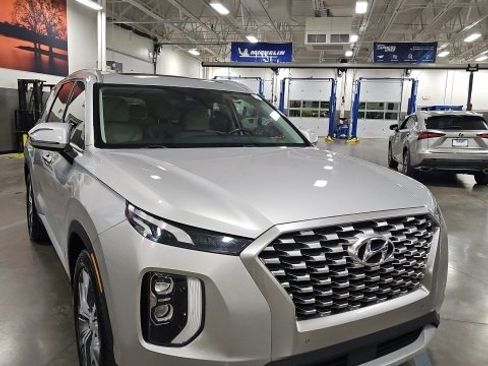 Used 2022 Hyundai Palisade SEL w/ Premium Package image 4