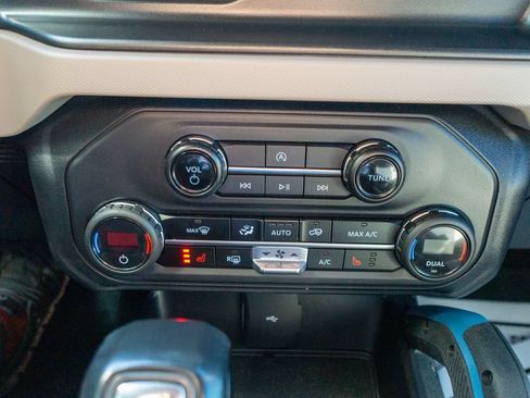 Used 2023 Ford Bronco Wildtrak AWD/4WD image 25