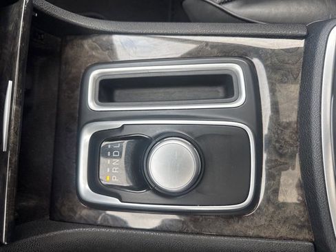 Used 2020 Chrysler 300 Limited image 33