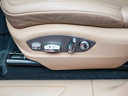 Certified 2026 Porsche Macan image 22