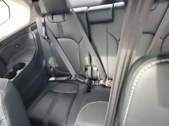 Used 2025 Honda Pilot Touring image 11