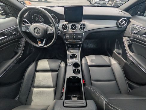 Used 2018 Mercedes-Benz GLA 250 image 22