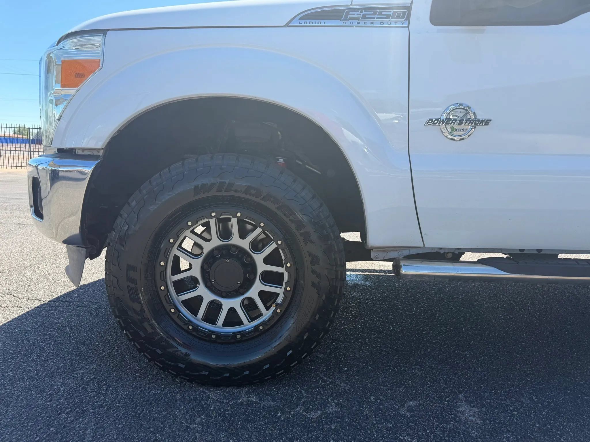 Used 2012 Ford F250 Lariat w/ Lariat Interior Pkg AWD/4WD image 29