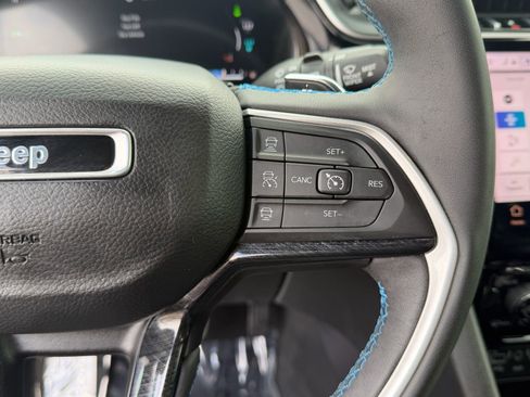 Used 2022 Jeep Grand Cherokee Trailhawk w/ Advanced Protech Group II image 36