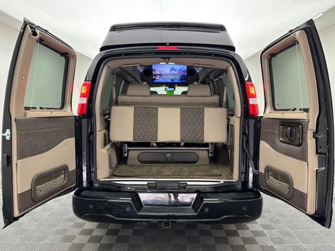 New 2026 GMC Savana 2500 w/ Driver Convenience Package RWD image 10