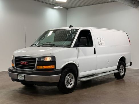 Used 2024 GMC Savana 2500 w/ Driver Convenience Package image 33