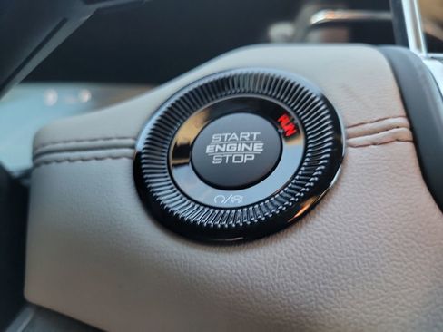 New 2026 Jeep Compass Limited image 25