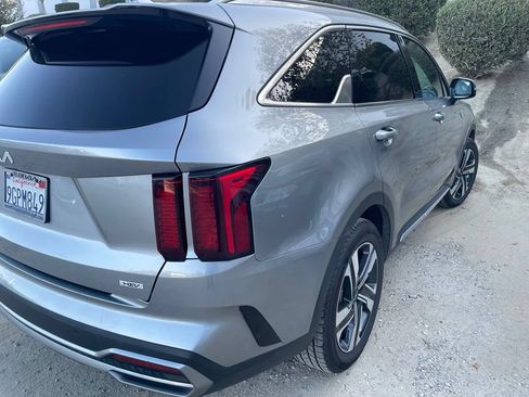 Used 2023 Kia Sorento EX w/ Panoramic Sunroof Package AWD/4WD image 10