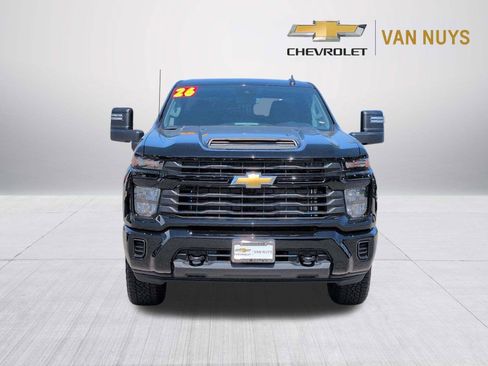 Used 2026 Chevrolet Silverado 2500 Custom AWD/4WD image 2