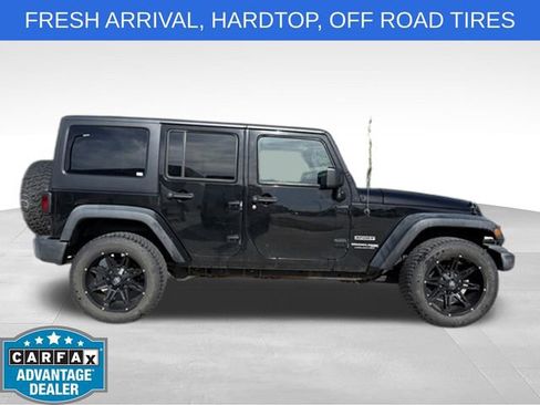 Used 2018 Jeep Wrangler Unlimited Sport S AWD/4WD image 3