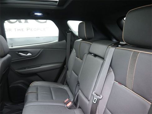 Used 2023 Chevrolet Blazer Premier image 16