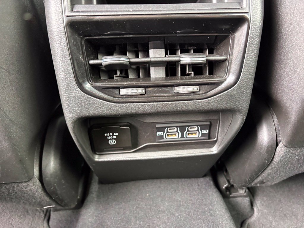 Used 2023 Jeep Grand Cherokee Altitude AWD/4WD image 24