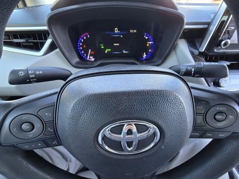 Used 2020 Toyota Corolla LE image 9