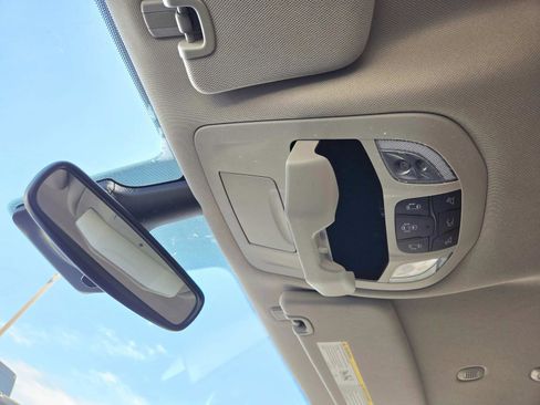 Used 2023 Chrysler Pacifica Touring-L FWD image 36