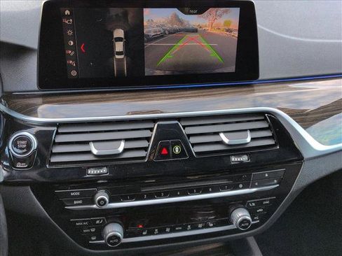 Used 2019 BMW 530i w/ Convenience Package image 15