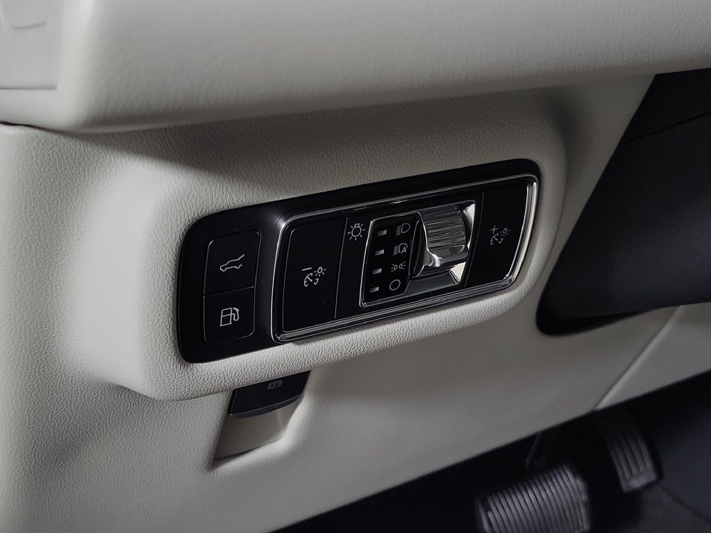 New 2026 Lincoln Nautilus Reserve AWD/4WD image 21