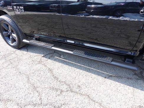 Used 2022 RAM 1500 Classic SLT w/ Electronics Convenience Group image 11