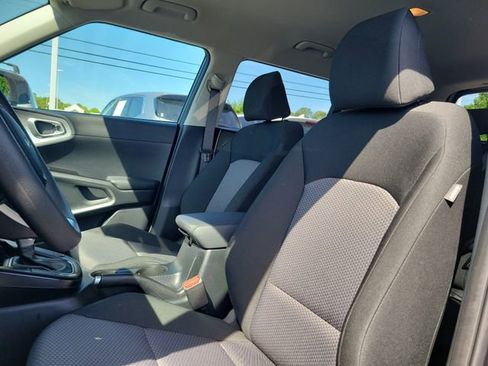 Certified 2025 Kia Soul LX w/ LX Technology Package FWD image 13