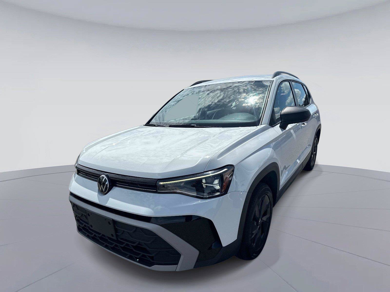 Used 2025 Volkswagen Taos S FWD image 8