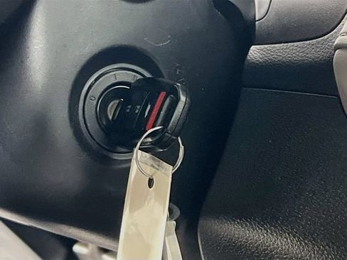Used 2019 Honda HR-V LX image 19