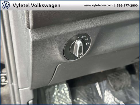 Used 2022 Volkswagen Jetta Sport image 17