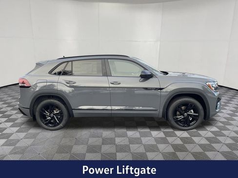 New 2026 Volkswagen Atlas Cross Sport SEL R-Line image 4