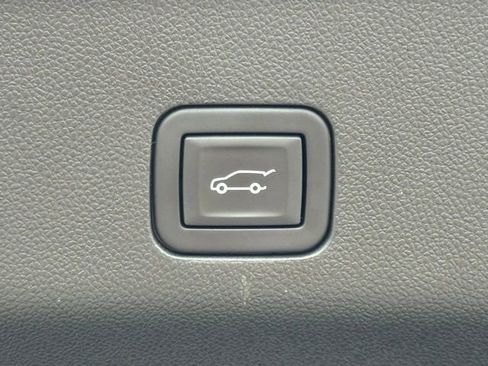 Certified 2023 Cadillac Escalade Premium Luxury Platinum image 37