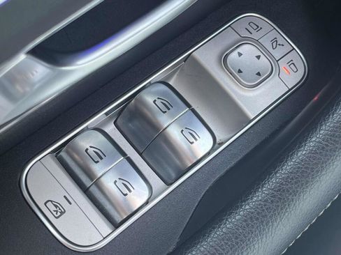 Used 2025 Mercedes-Benz GLE 350 4MATIC w/ AMG Line Exterior image 33