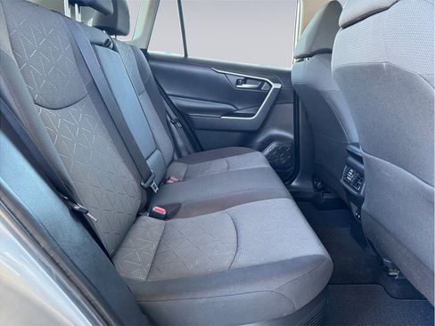 Used 2020 Toyota RAV4 XLE AWD/4WD image 24