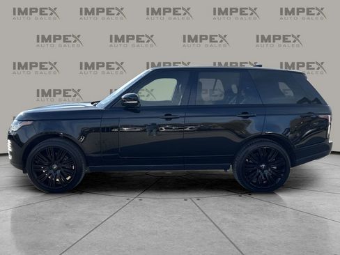 Used 2020 Land Rover Range Rover HSE image 2