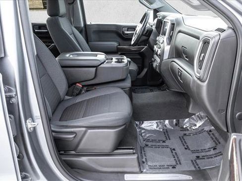 Used 2020 GMC Sierra 1500 SLE w/ SLE Value Package image 23