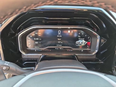 Used 2025 GMC Sierra 1500 SLT AWD/4WD image 26