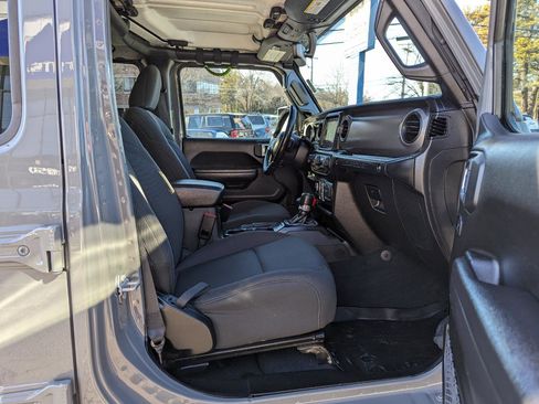 Used 2022 Jeep Wrangler Unlimited Sport image 30