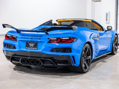 Used 2023 Chevrolet Corvette Z06 RWD image 9